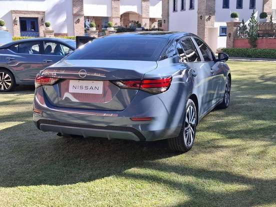 NISSAN-SENTRA-2024