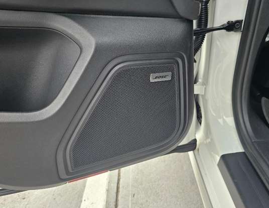 PORSCHE-MACAN-2016
