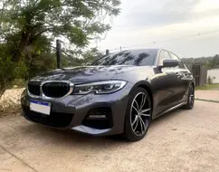 BMW 320i 2.0 16V TURBO GASOLINA SPORT AUTOMÁTICO BMW 320i 2.0 16V TURBO GASOLINA SPORT AUTOMÁTICO