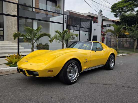 CHEVROLET-CORVETTE-5.7 V8 GASOLINA STINGRAY TARGA AUTOMÁTICO CHEVROLET-CORVETTE-1977