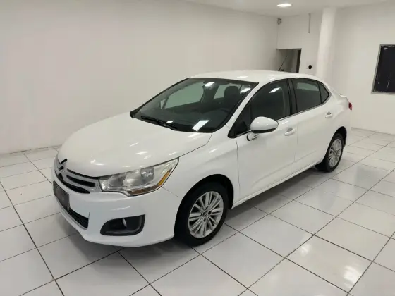 CITROËN C4 LOUNGE 1.6 ORIGINE 16V TURBO FLEX 4P AUTOMÁTICO CITROËN C4 LOUNGE 1.6 ORIGINE 16V TURBO FLEX 4P AUTOMÁTICO