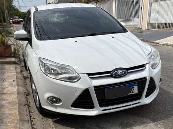 FORD-FOCUS-1.6 SE 16V FLEX 4P POWERSHIFT FORD-FOCUS-2013
