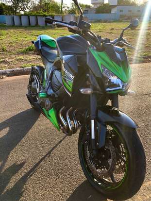 KAWASAKI-Z800-2014