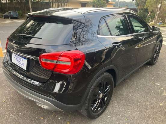 MERCEDES-BENZ-GLA 200-1.6 CGI STYLE 16V TURBO FLEX 4P AUTOMÁTICO MERCEDES-BENZ-GLA 200-2017