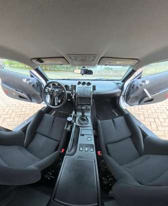 NISSAN-350Z-2005