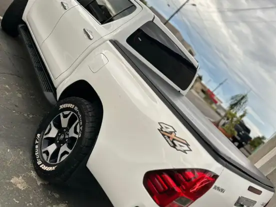 TOYOTA-HILUX-2.8 SRX 4X4 CD 16V DIESEL 4P AUTOMÁTICO TOYOTA-HILUX-2019