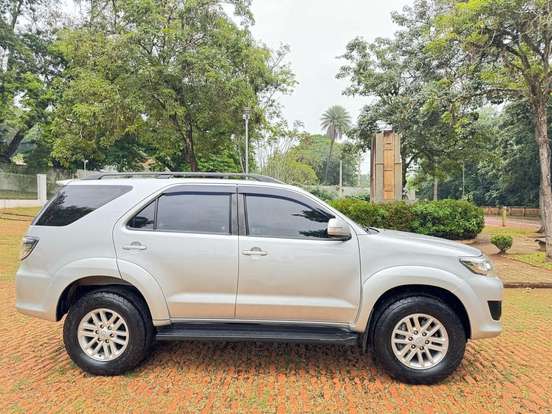TOYOTA-HILUX SW4-2.7 SR 4X2 16V FLEX 4P AUTOMÁTICO TOYOTA-HILUX SW4-2014