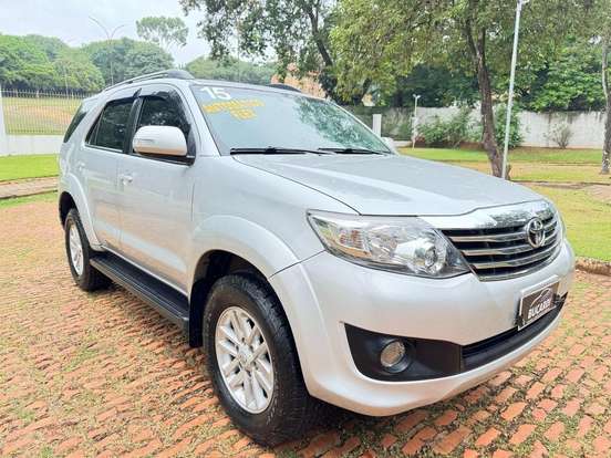 TOYOTA-HILUX SW4-2014