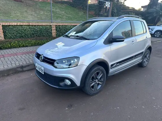 VOLKSWAGEN CROSSFOX 1.6 MI FLEX 8V 4P MANUAL