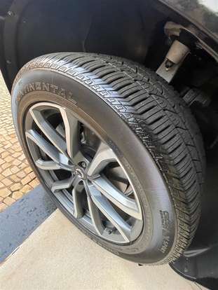 VOLVO-XC90-2019