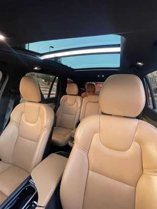 VOLVO-XC90-2019