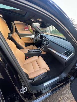 VOLVO-XC90-2019