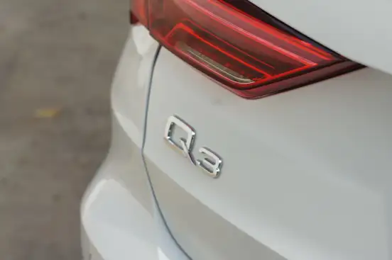 AUDI-Q3-2022