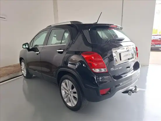 CHEVROLET-TRACKER-2018