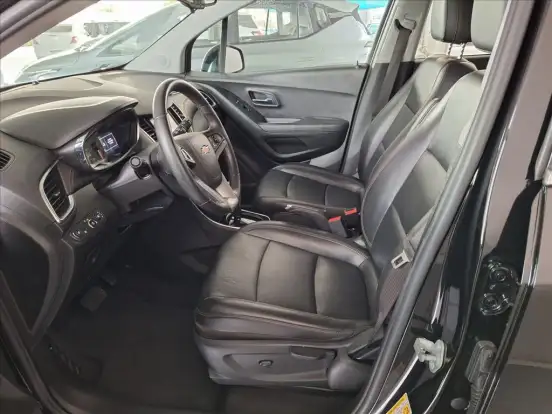 CHEVROLET-TRACKER-2018