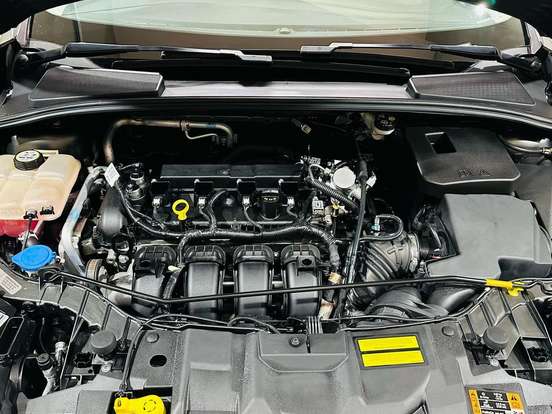 FORD-FOCUS-2017