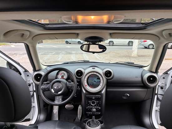 MINI-COUNTRYMAN-2011