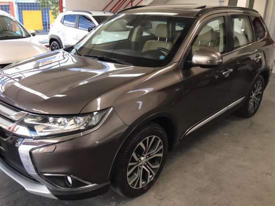 MITSUBISHI-OUTLANDER-3.0 GT 4X4 V6 24V GASOLINA 4P AUTOMÁTICO MITSUBISHI-OUTLANDER-2016