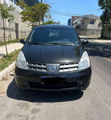 NISSAN-LIVINA-2011