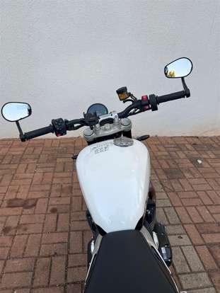 TRIUMPH-SPEED TWIN-2025