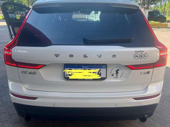 VOLVO-XC60-2.0 T5 GASOLINA MOMENTUM AWD GEARTRONIC VOLVO-XC60-2018