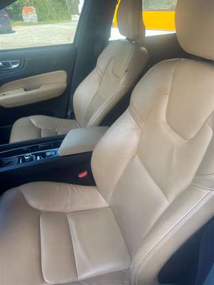 VOLVO-XC60-2018