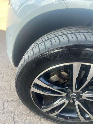 VOLVO-XC60-2018