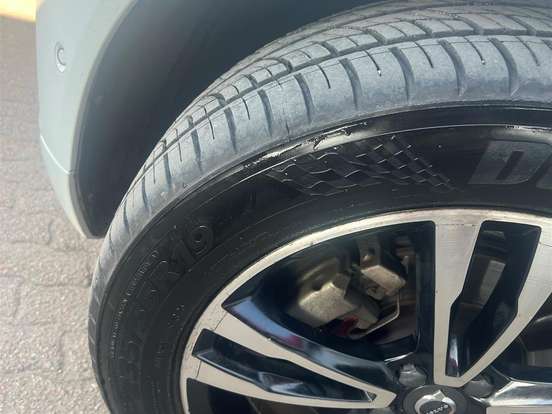VOLVO-XC60-2.0 T5 GASOLINA MOMENTUM AWD GEARTRONIC VOLVO-XC60-2018