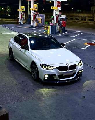 BMW-320i-2016