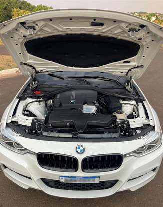 BMW-320i-2016