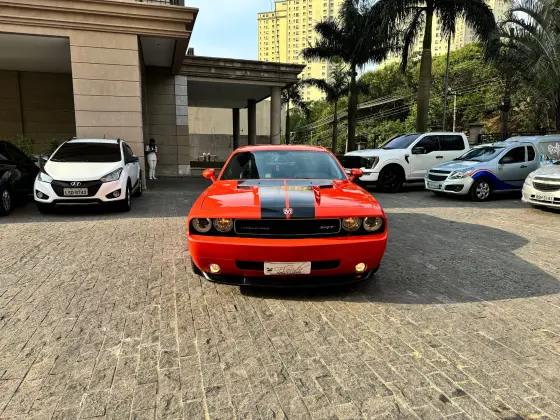 DODGE CHALLENGER 6.1 SRT8 HEMI V8 16V GASOLINA 2P AUTOMÁTICO
