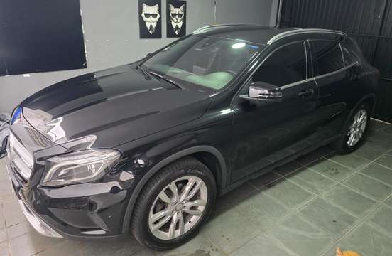 MERCEDES-BENZ-GLA 200-2015