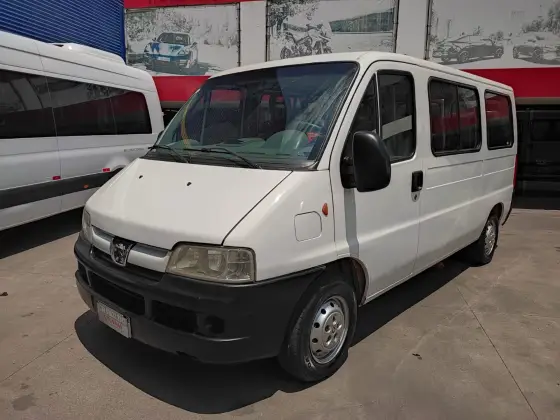 PEUGEOT BOXER 2.8 HDI 330 PASSAGEIRO 16 LUGARES 8V DIESEL 3P MANUAL