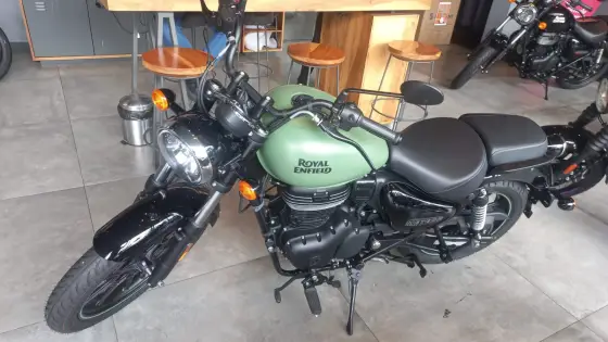 ROYAL ENFIELD METEOR 350 FIREBALL ROYAL ENFIELD METEOR 350 FIREBALL