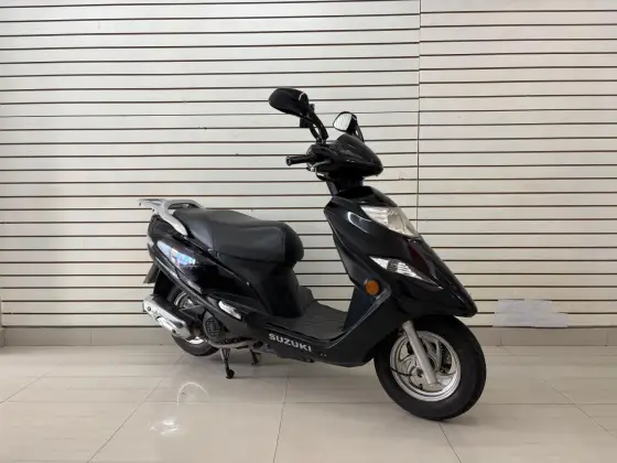 SUZUKI BURGMAN i 