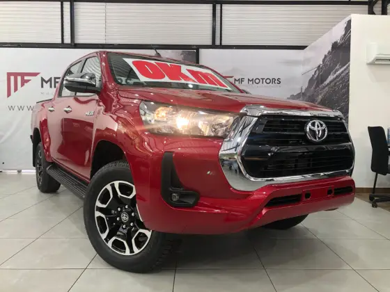 TOYOTA HILUX 2.8 D-4D TURBO DIESEL CD SRV 4X4 AUTOMÁTICO TOYOTA HILUX 2.8 D-4D TURBO DIESEL CD SRV 4X4 AUTOMÁTICO