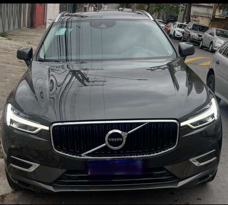VOLVO-XC60-2020