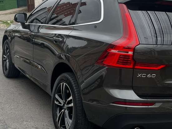 VOLVO-XC60-2.0 T8 HYBRID MOMENTUM AWD GEARTRONIC VOLVO-XC60-2020