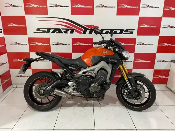 YAMAHA MT-09 