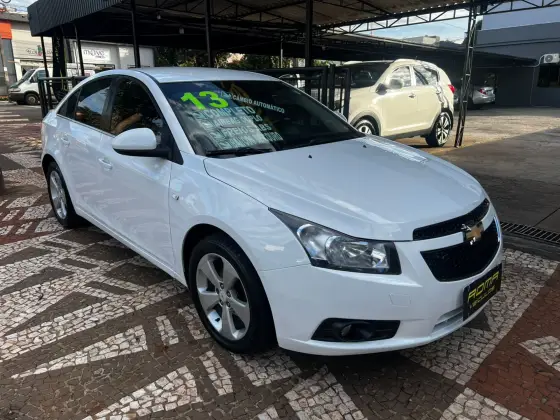 CHEVROLET CRUZE 1.8 LT 16V FLEX 4P AUTOMÁTICO CHEVROLET CRUZE 1.8 LT 16V FLEX 4P AUTOMÁTICO