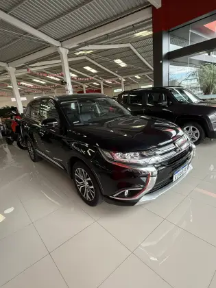 MITSUBISHI OUTLANDER 2.2 4X4 16V DIESEL 4P AUTOMÁTICO