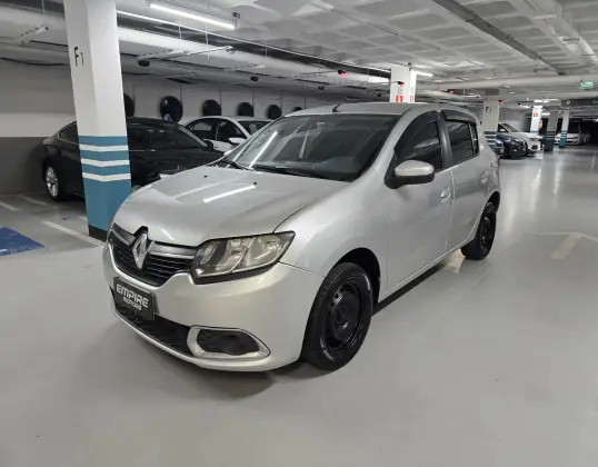 RENAULT SANDERO 1.0 EXPRESSION 16V FLEX 4P MANUAL RENAULT SANDERO 1.0 EXPRESSION 16V FLEX 4P MANUAL