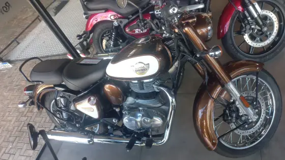 ROYAL ENFIELD CLASSIC 350 ROYAL ENFIELD CLASSIC 350