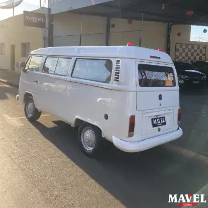 VOLKSWAGEN-KOMBI-2013