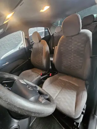 HYUNDAI HB20S 1.6 COMFORT PLUS 16V FLEX 4P AUTOMÁTICO