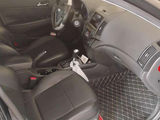 HYUNDAI-I30-2.0 MPFI GLS 16V GASOLINA 4P AUTOMÁTICO HYUNDAI-I30-2010