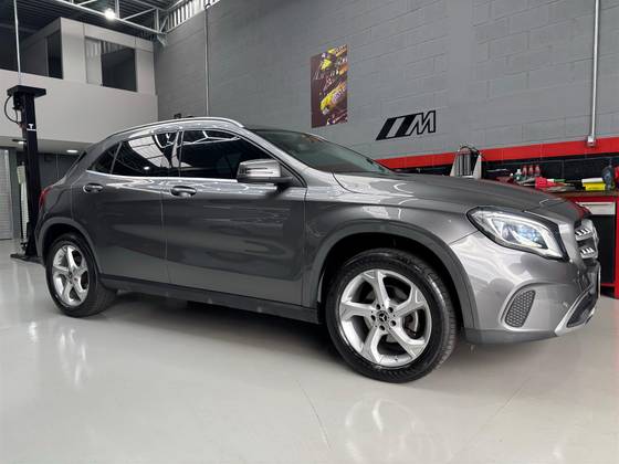 MERCEDES-BENZ GLA 200 1.6 CGI FLEX ADVANCE 7G-DCT