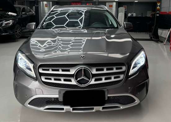 MERCEDES-BENZ-GLA 200-2019