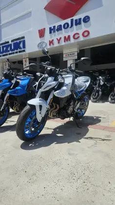 SUZUKI GSX-8S SUZUKI GSX-8S