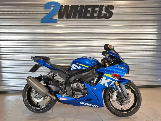 SUZUKI GSX-R750 SUZUKI GSX-R750